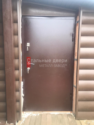 Фото установленной двери №128 в Шаховской