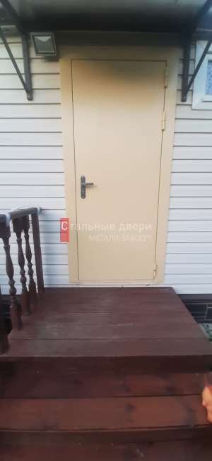 Фото установленной двери №413 в Шаховской