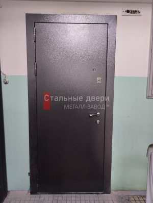 Фото установленной двери №415 в Шаховской